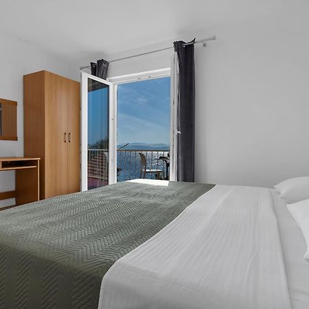 Apartments By The Sea Podgora, Makarska - 2596 Bilik gambar